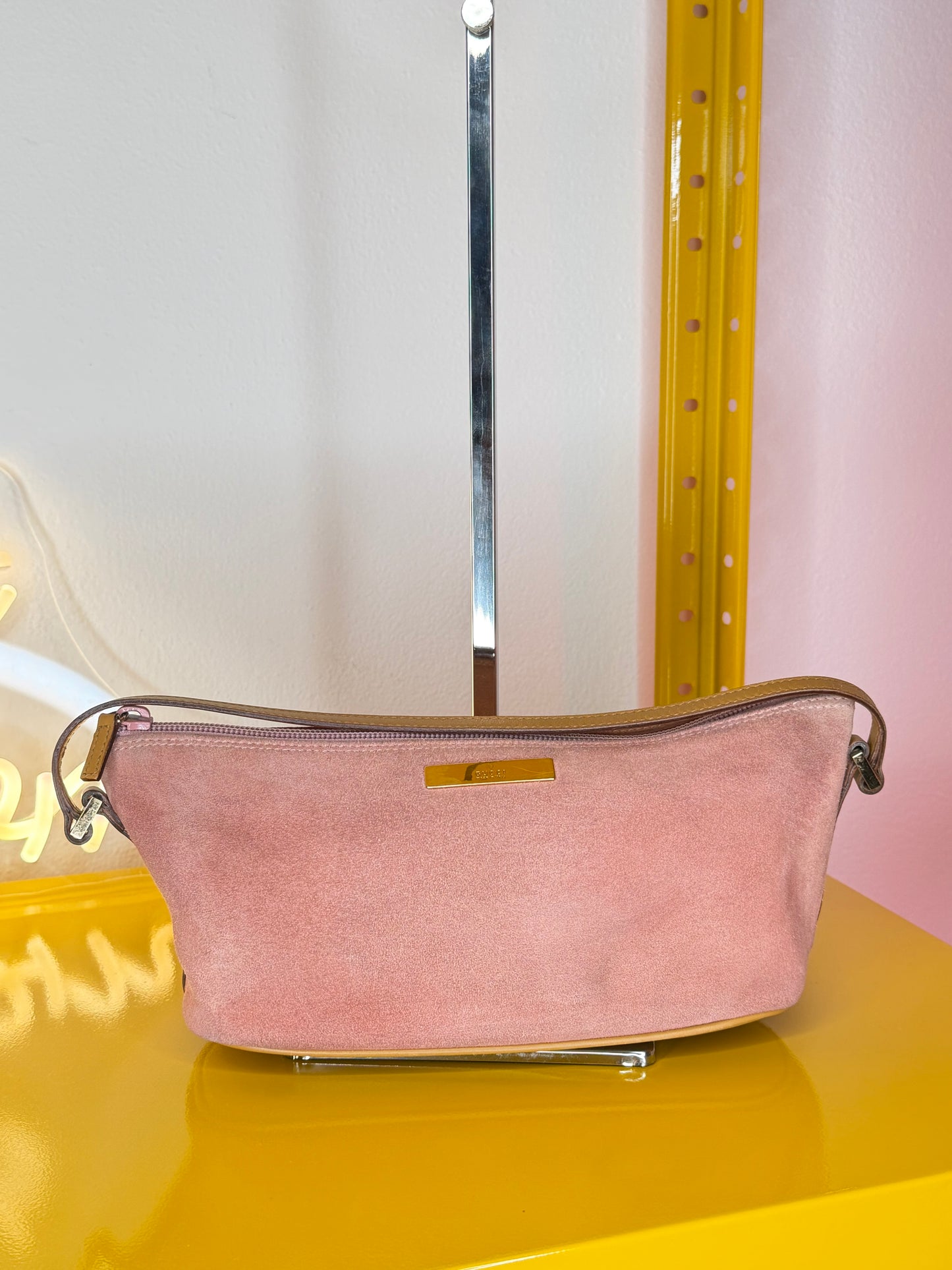 Gucci boat bag suede pink