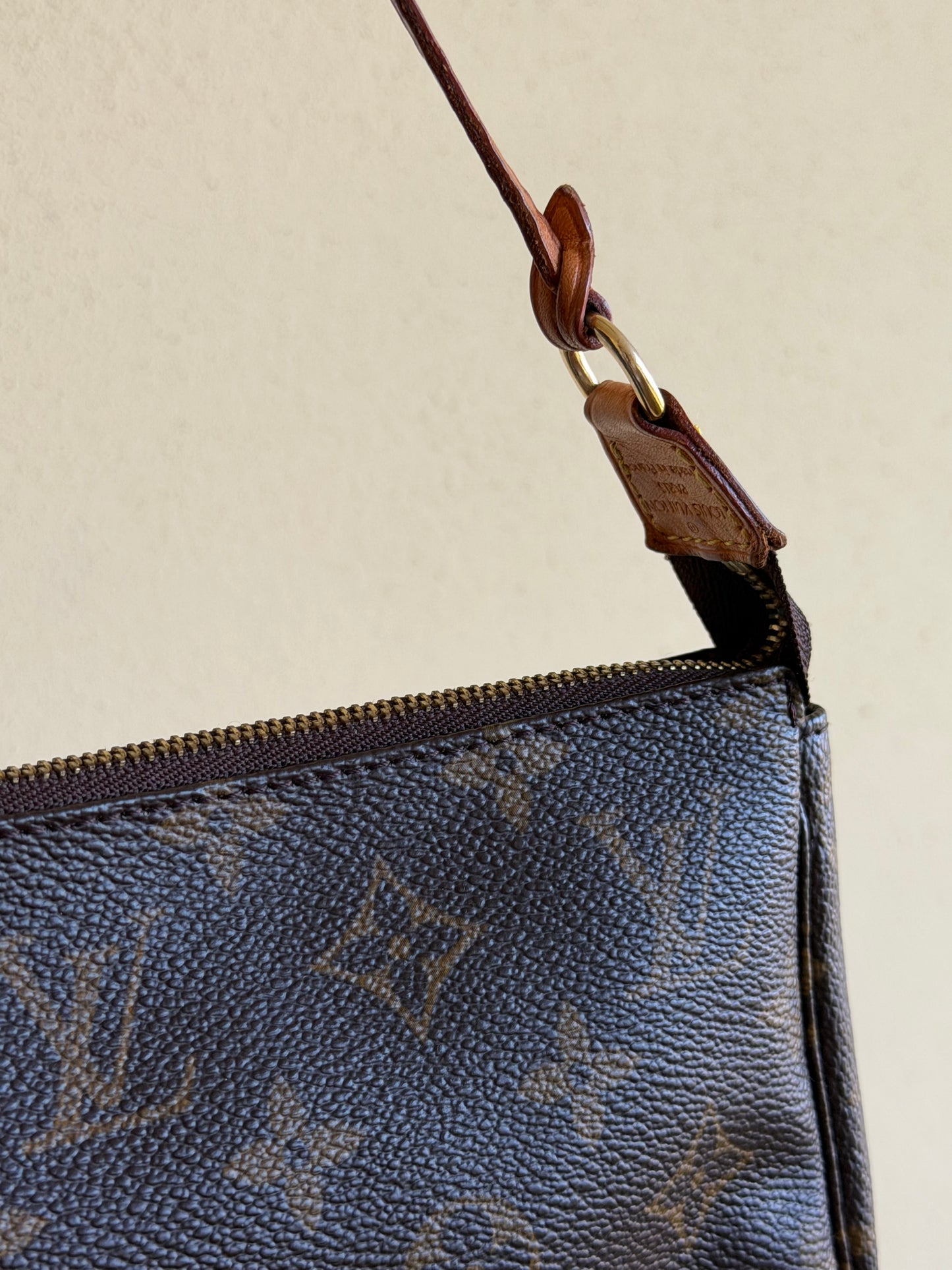 Louis Vuitton Pochette acessoire