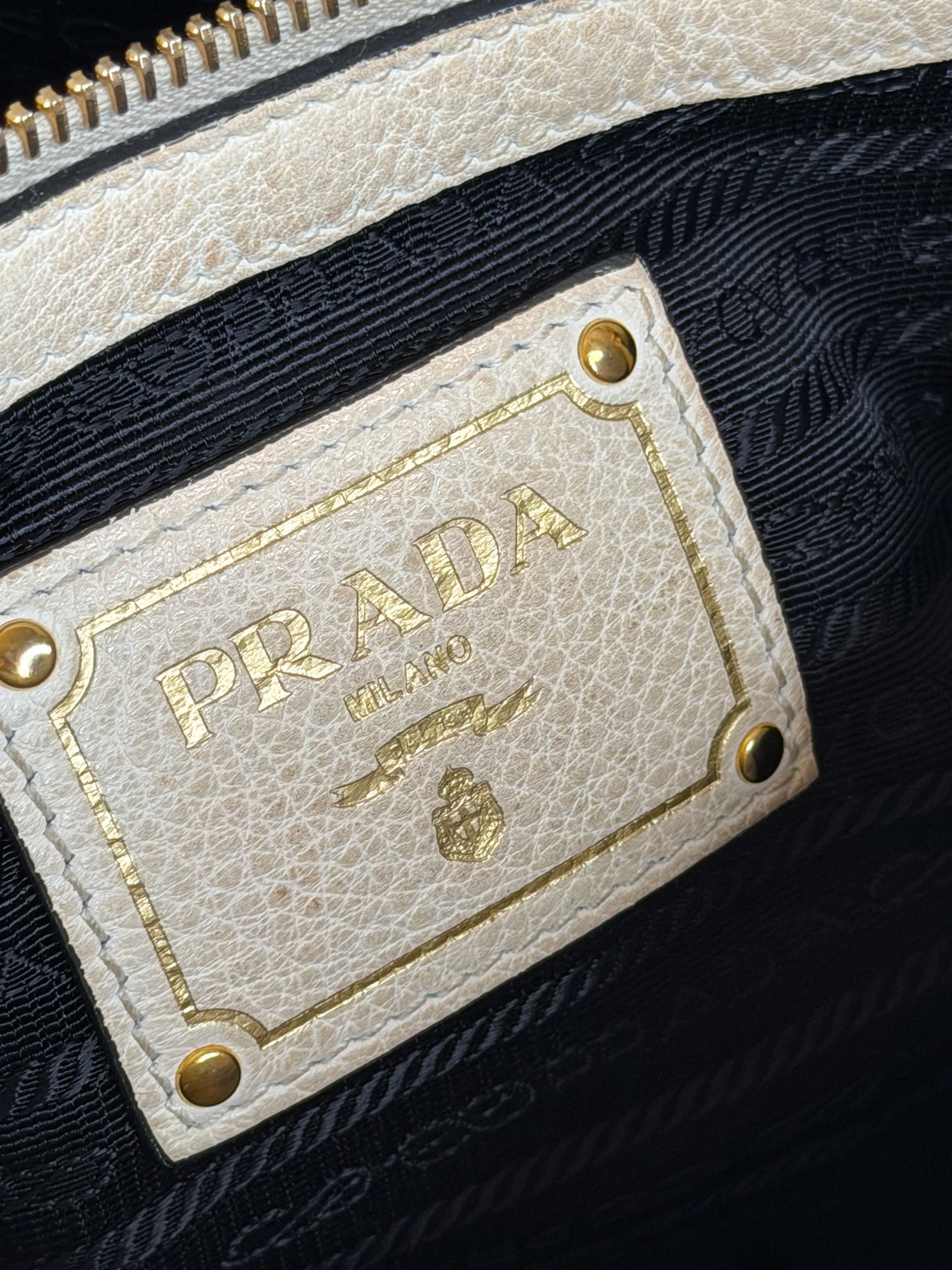 Prada Tote avorio