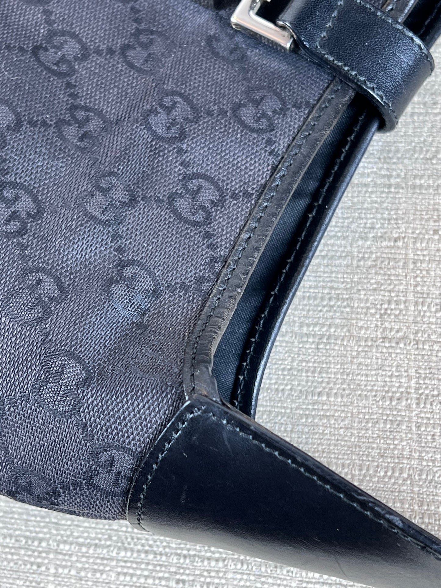 Gucci Jackie black