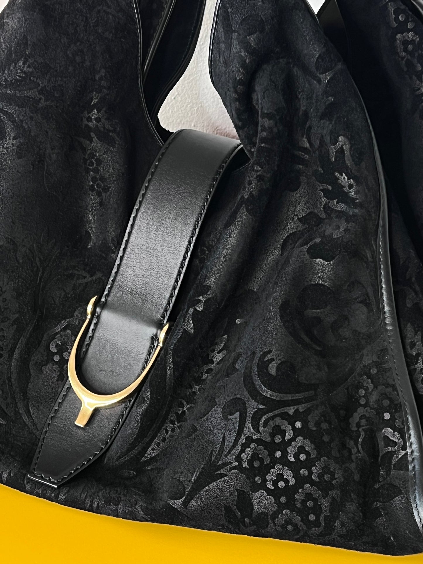 Gucci Soft Stirrup black