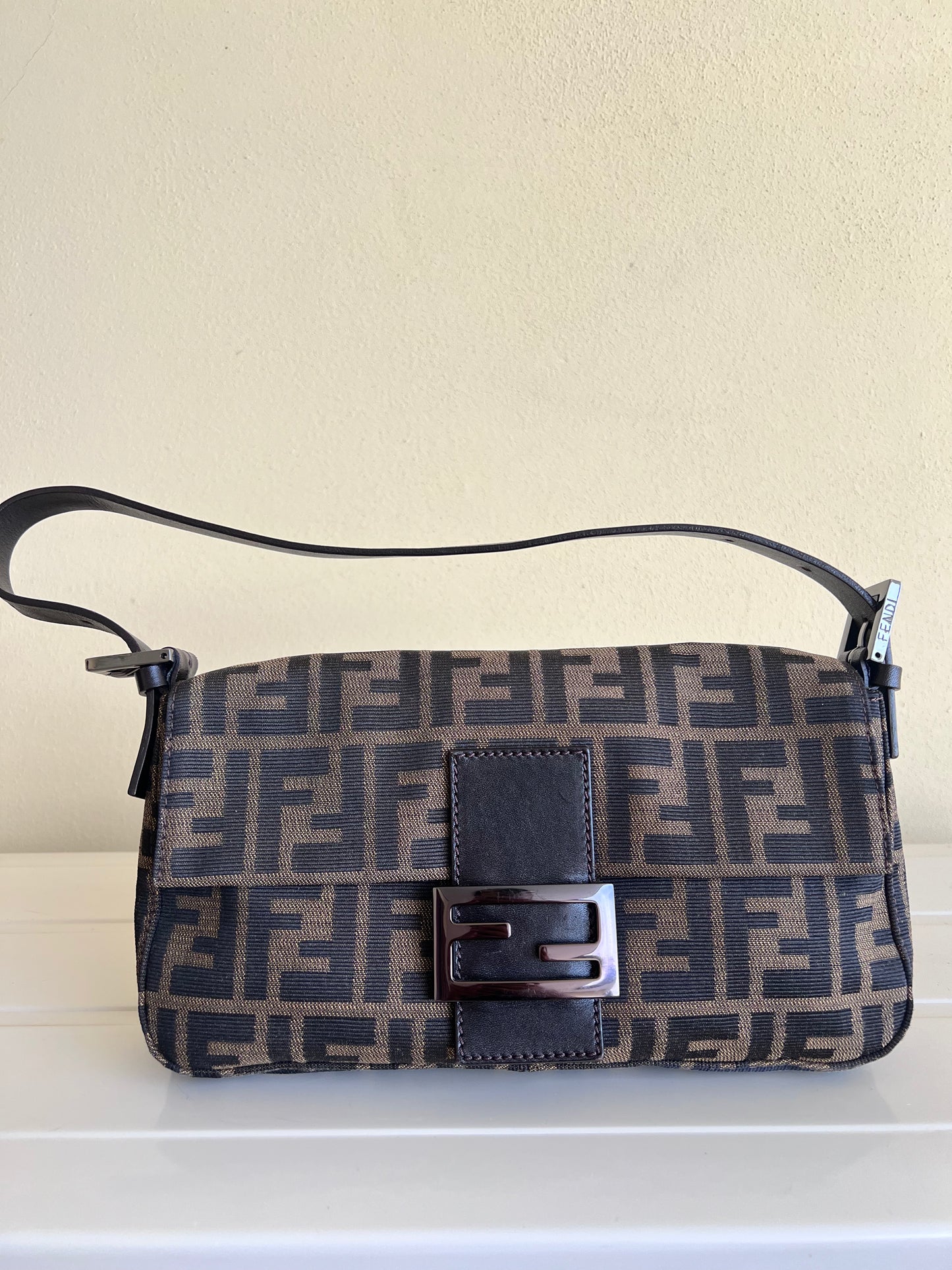 Fendi baguette Classic Zucca