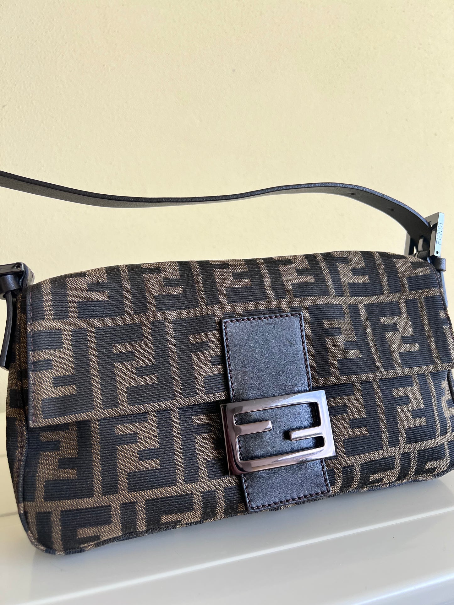 Fendi baguette Classic Zucca