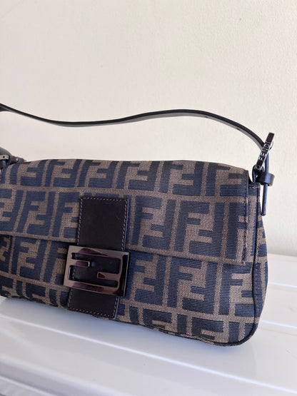 Fendi baguette Classic Zucca
