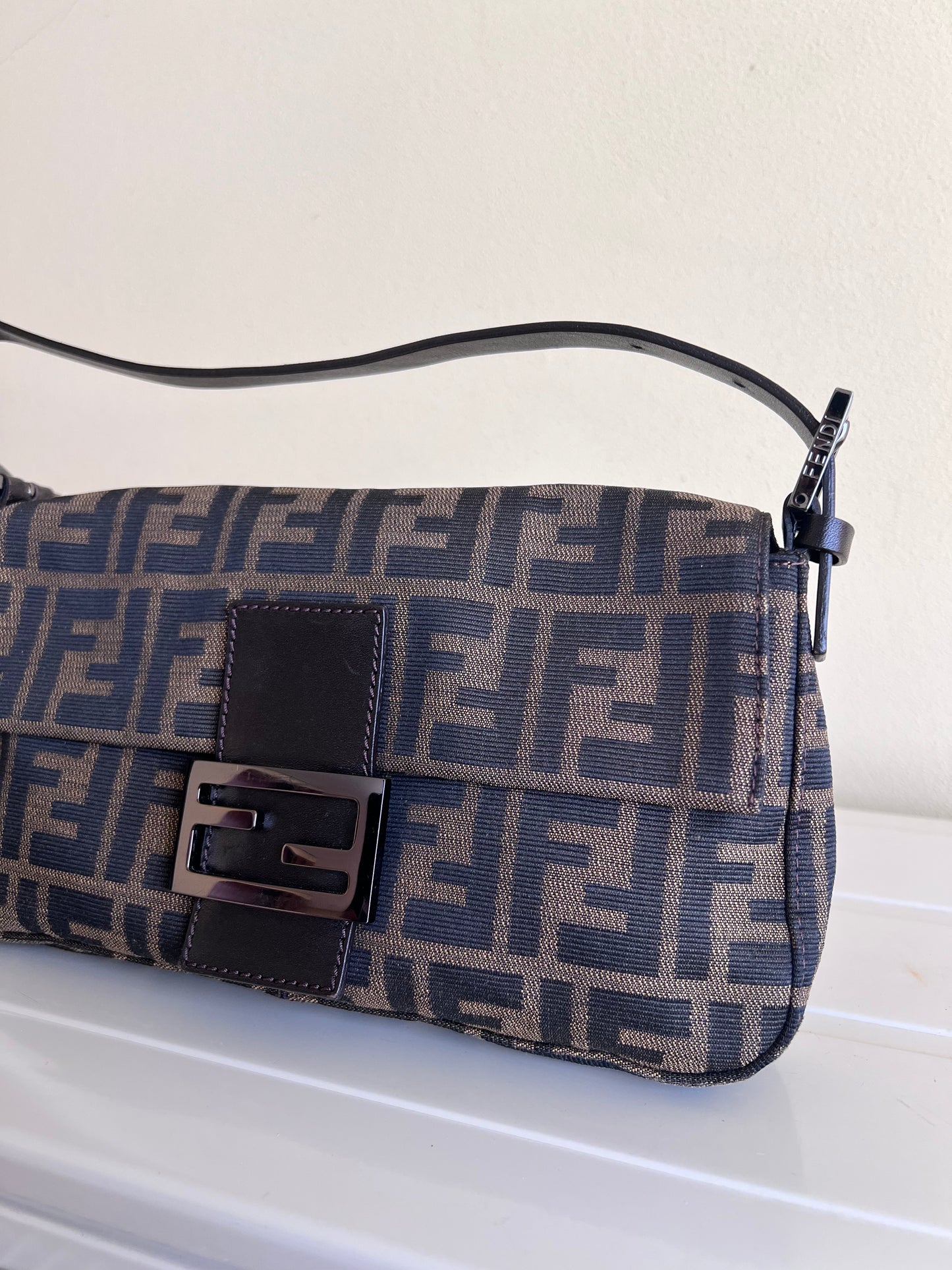 Fendi baguette Classic Zucca