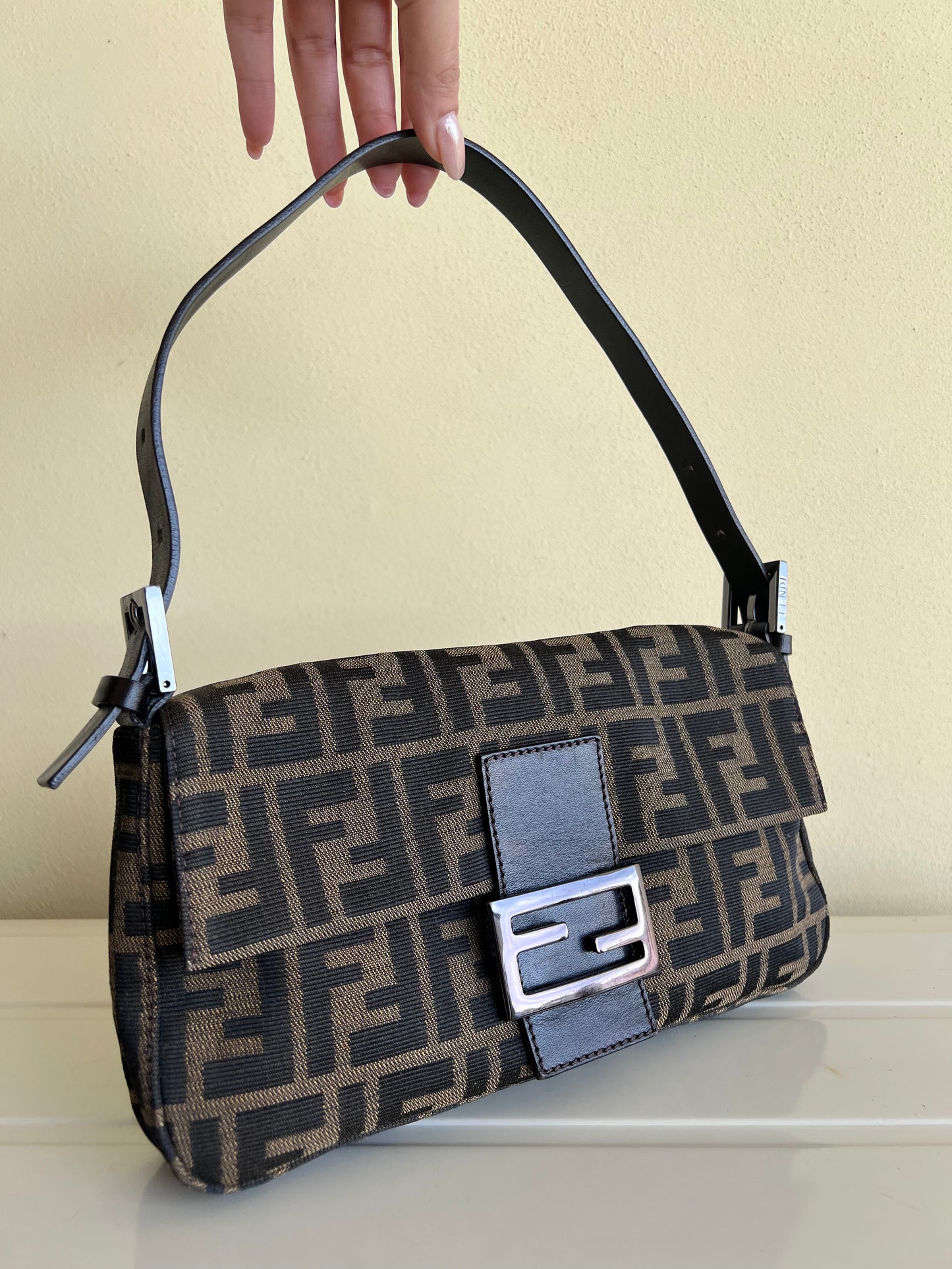 Fendi baguette Classic Zucca