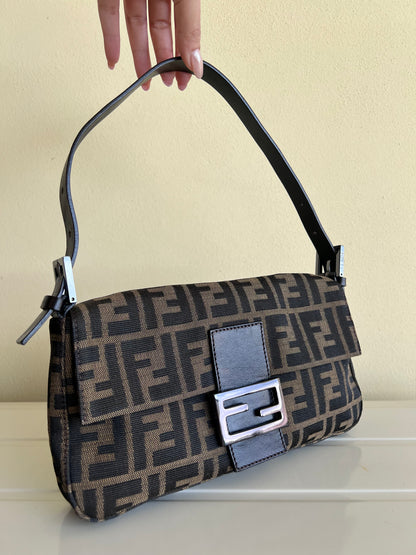 Fendi baguette Classic Zucca