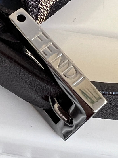 Fendi baguette Classic Zucca