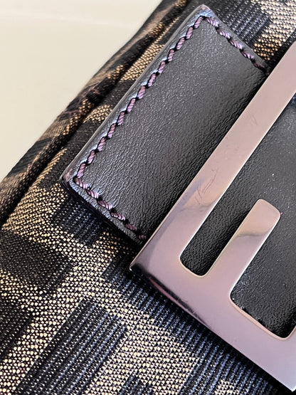 Fendi baguette Classic Zucca