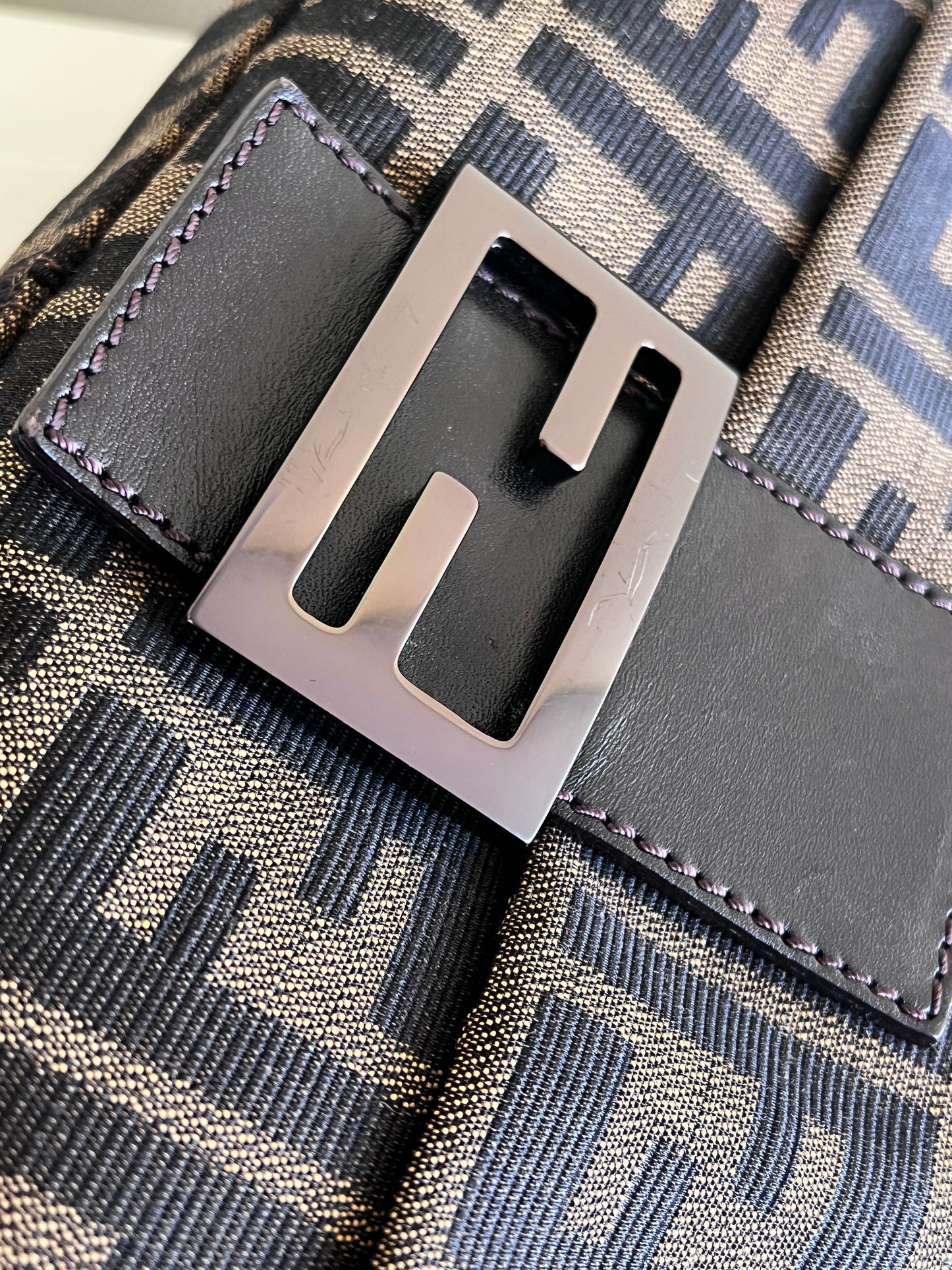 Fendi baguette Classic Zucca