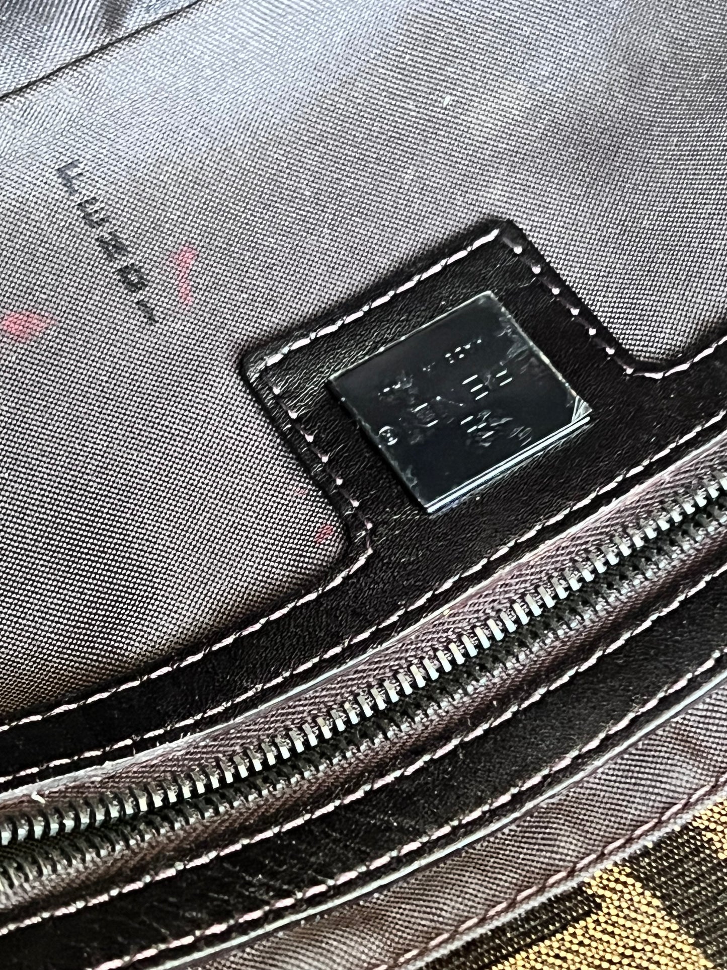 Fendi baguette Classic Zucca