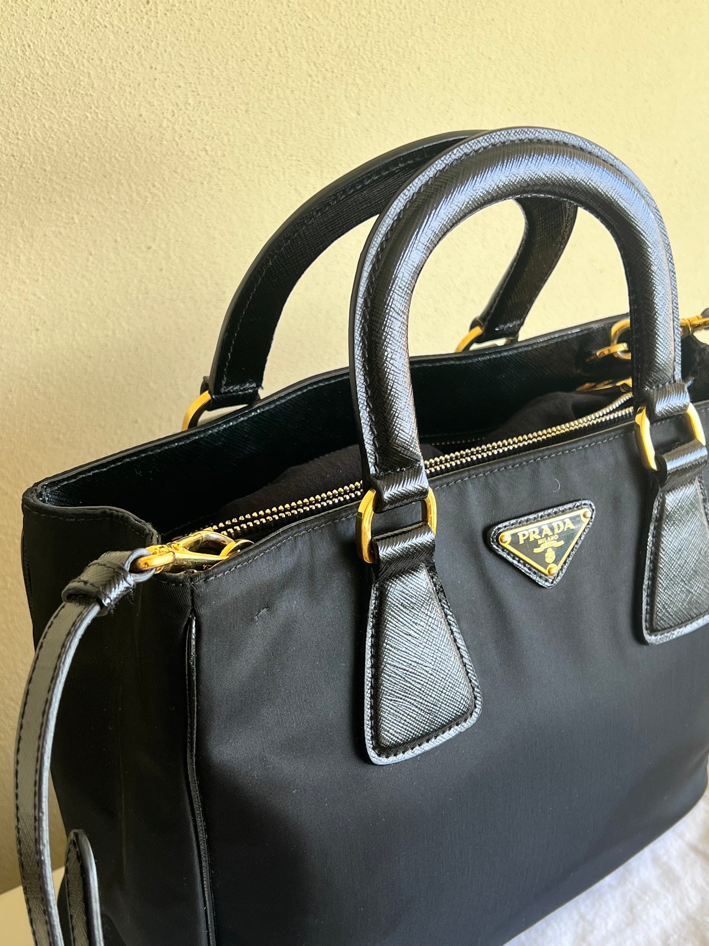 Prada tote Nylon e Saffiano