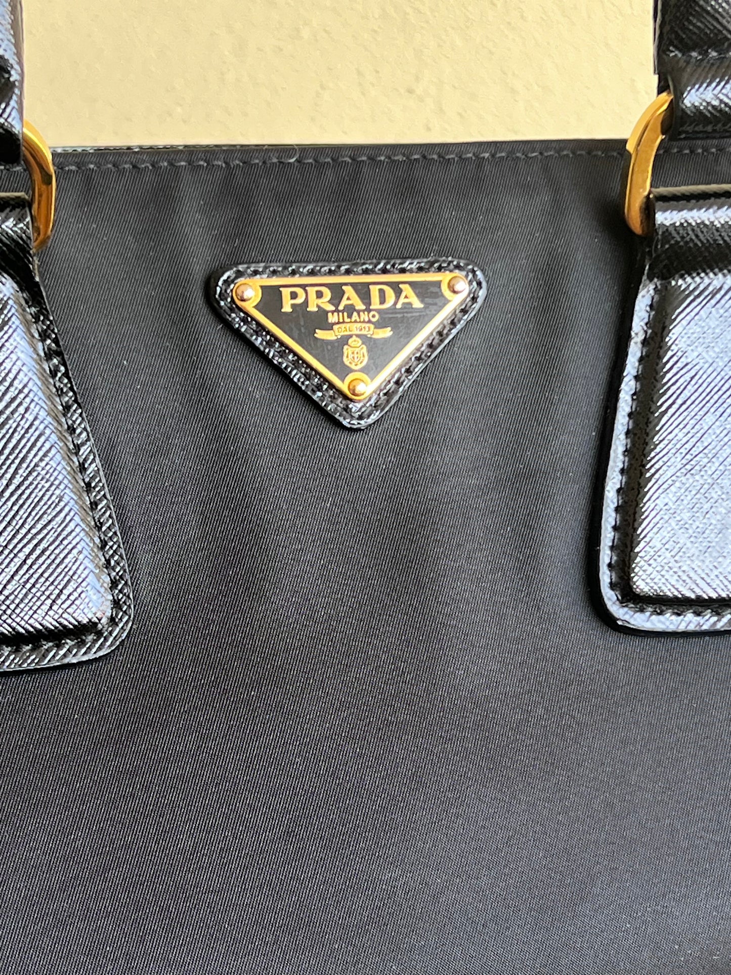 Prada tote Nylon e Saffiano