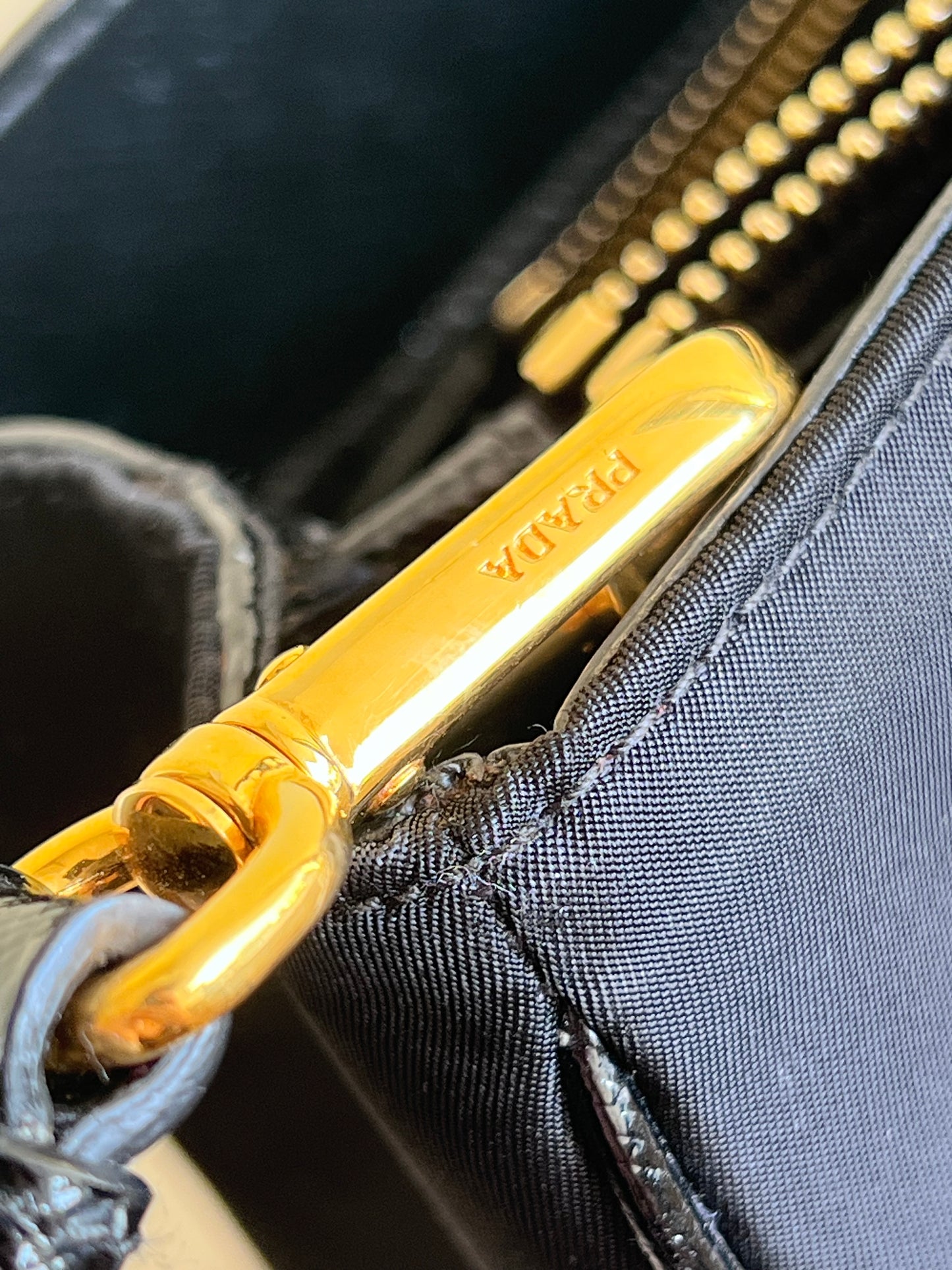 Prada tote Nylon e Saffiano