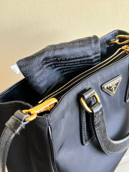 Prada tote Nylon e Saffiano