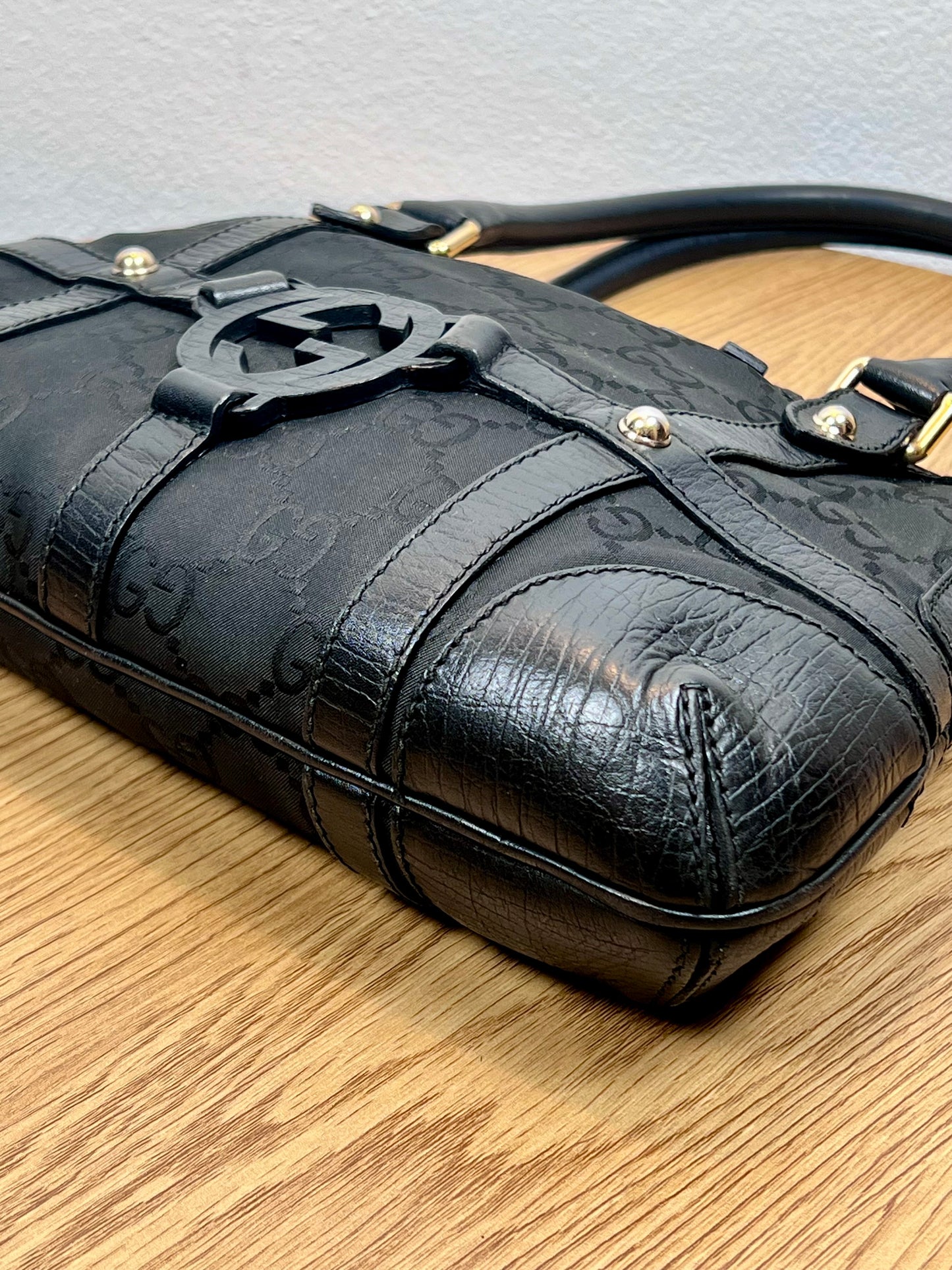 Gucci hobo logo Interlocking
