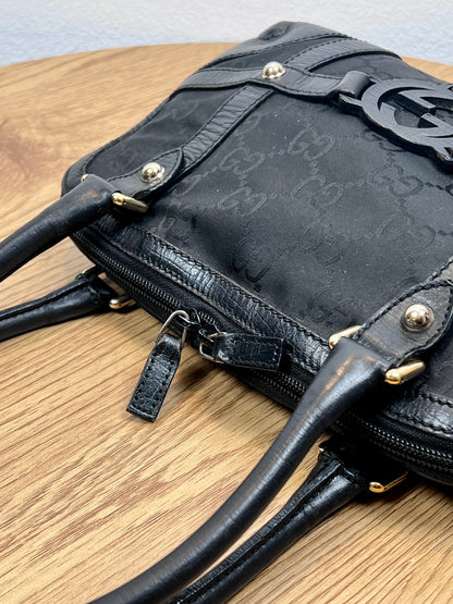 Gucci hobo logo Interlocking