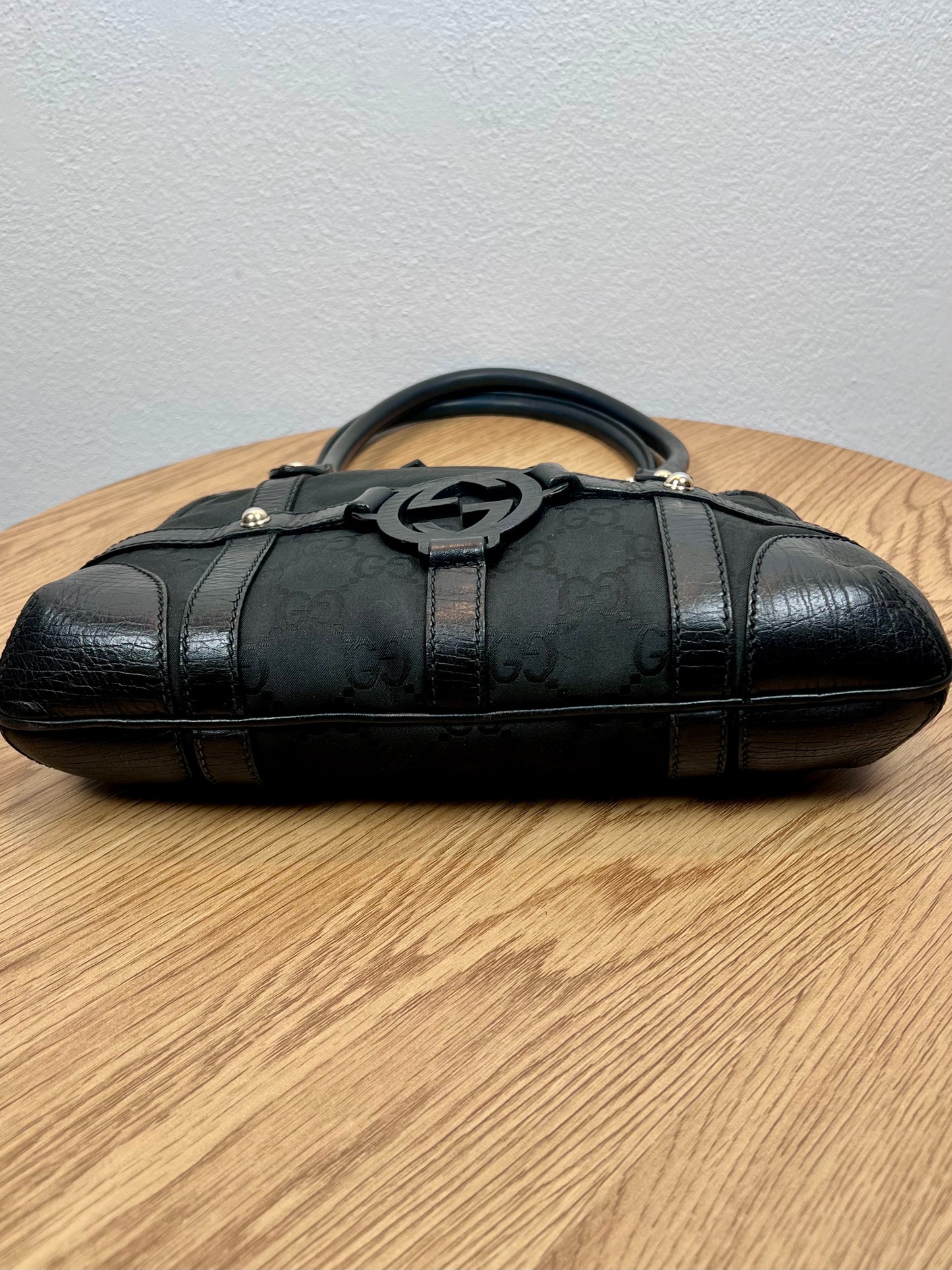 Gucci hobo logo Interlocking