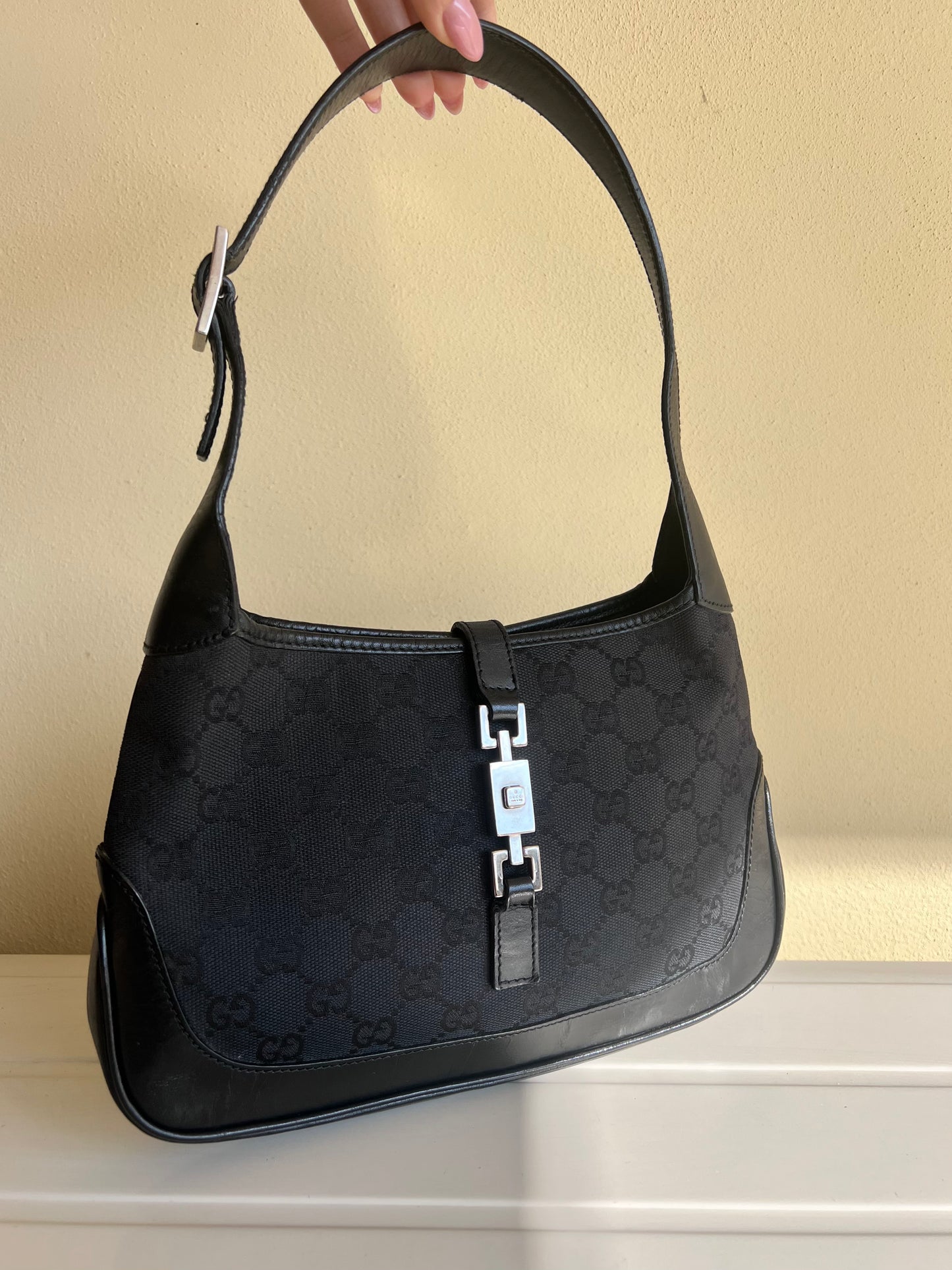 Gucci Jackie black