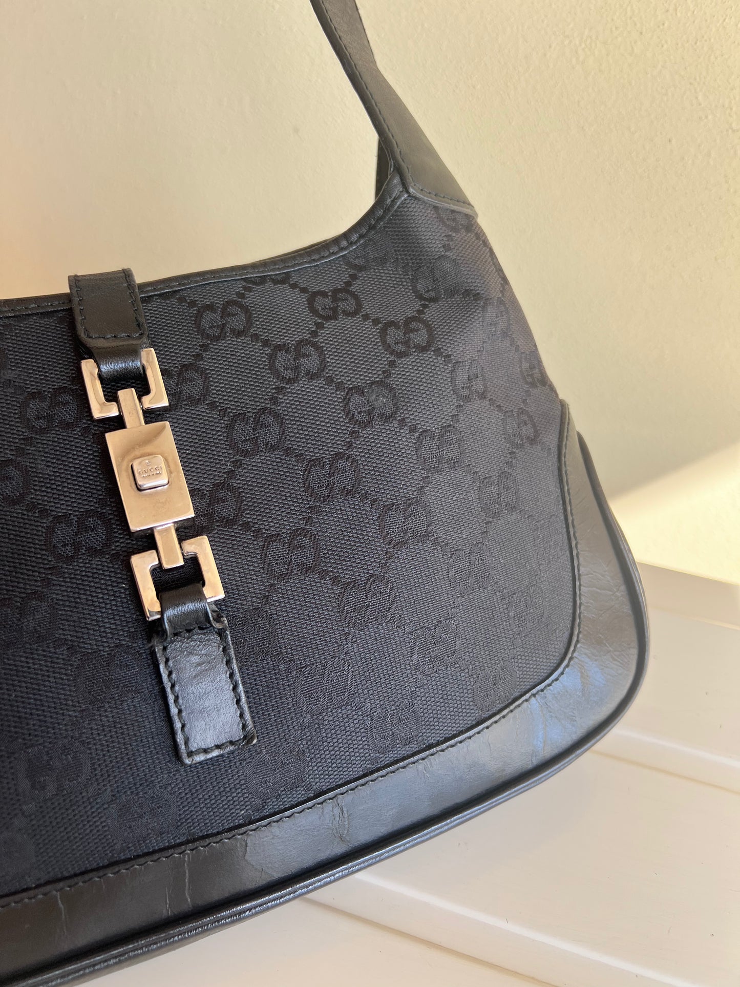 Gucci Jackie black