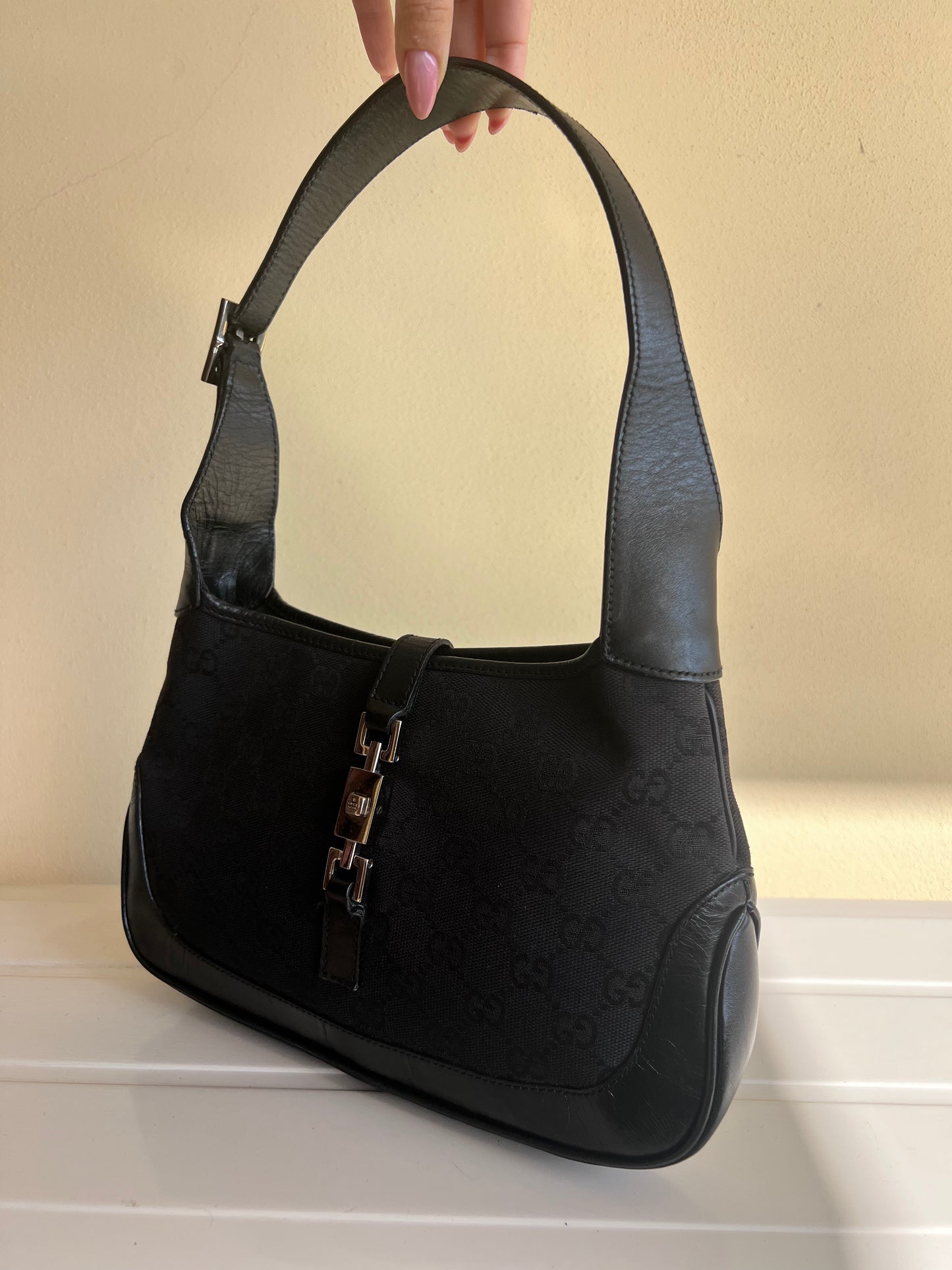 Gucci Jackie black