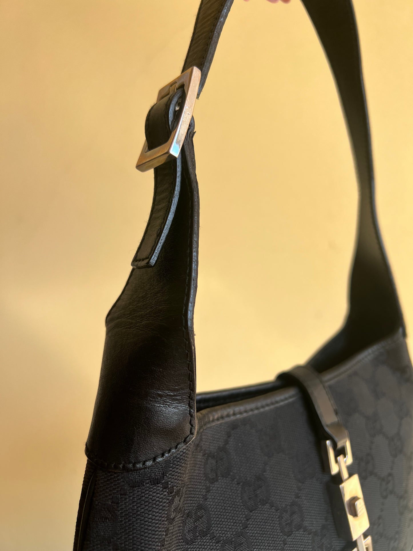 Gucci Jackie black