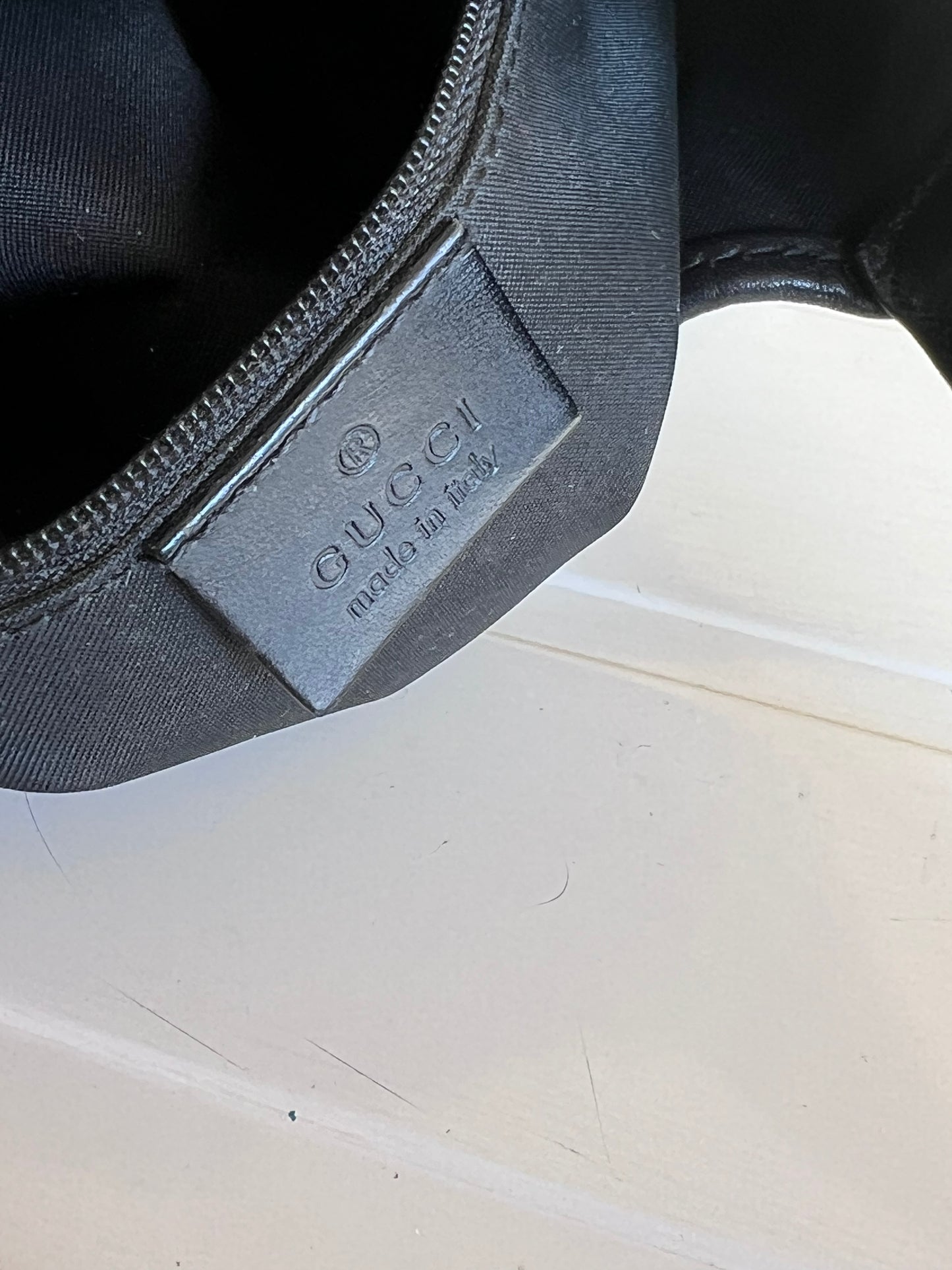 Gucci Jackie black