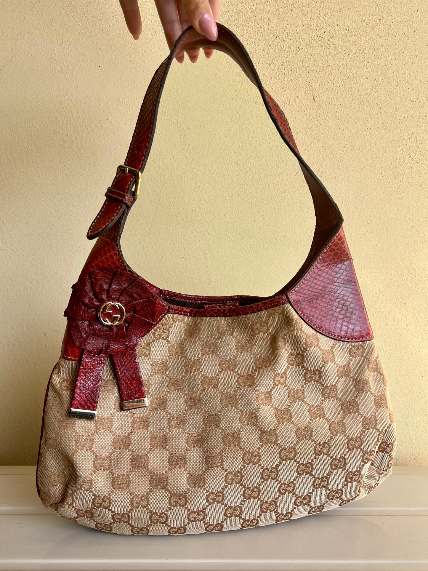 Gucci Hobo Snakeskin Bordeaux
