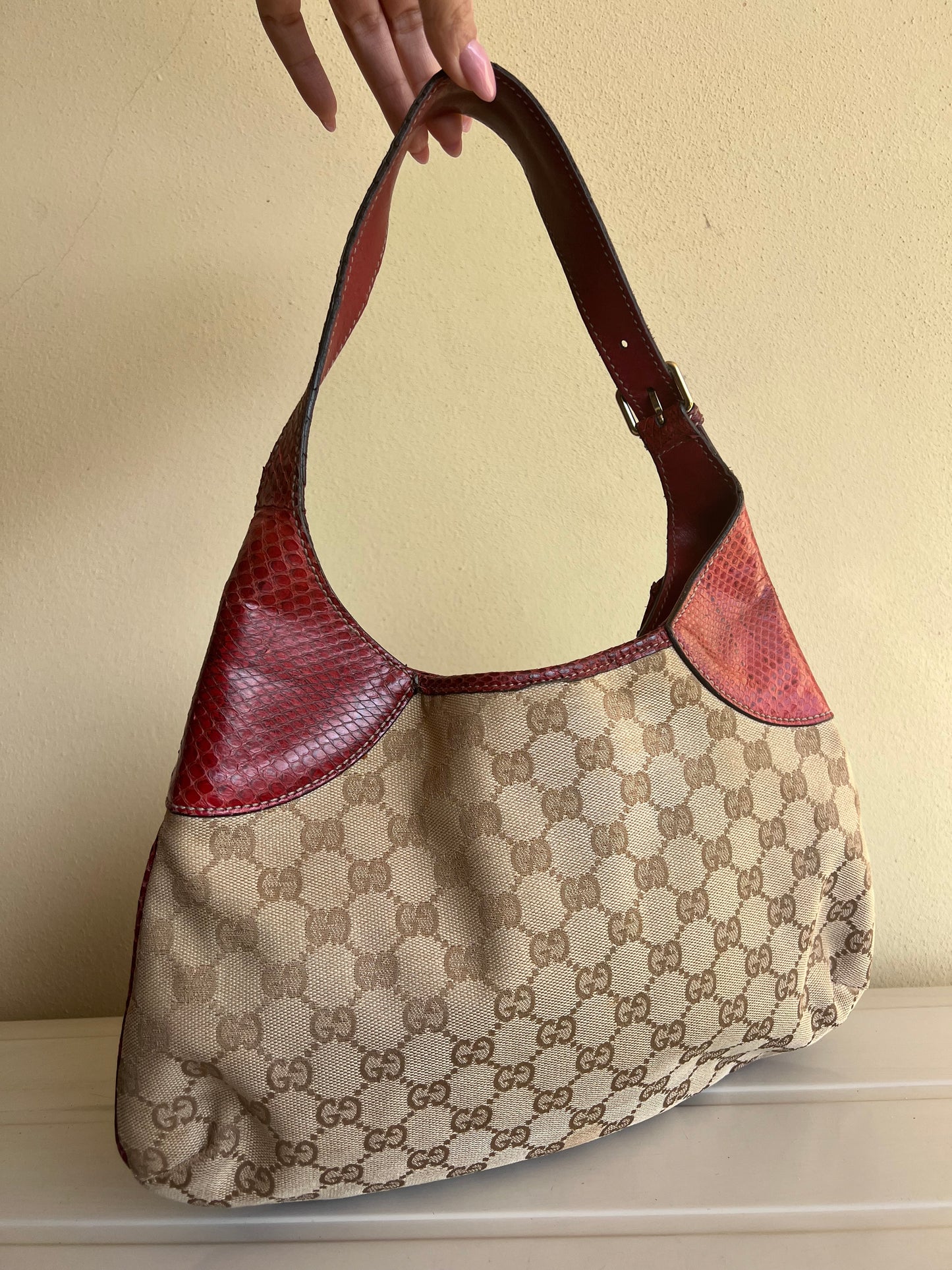 Gucci Hobo Snakeskin Bordeaux