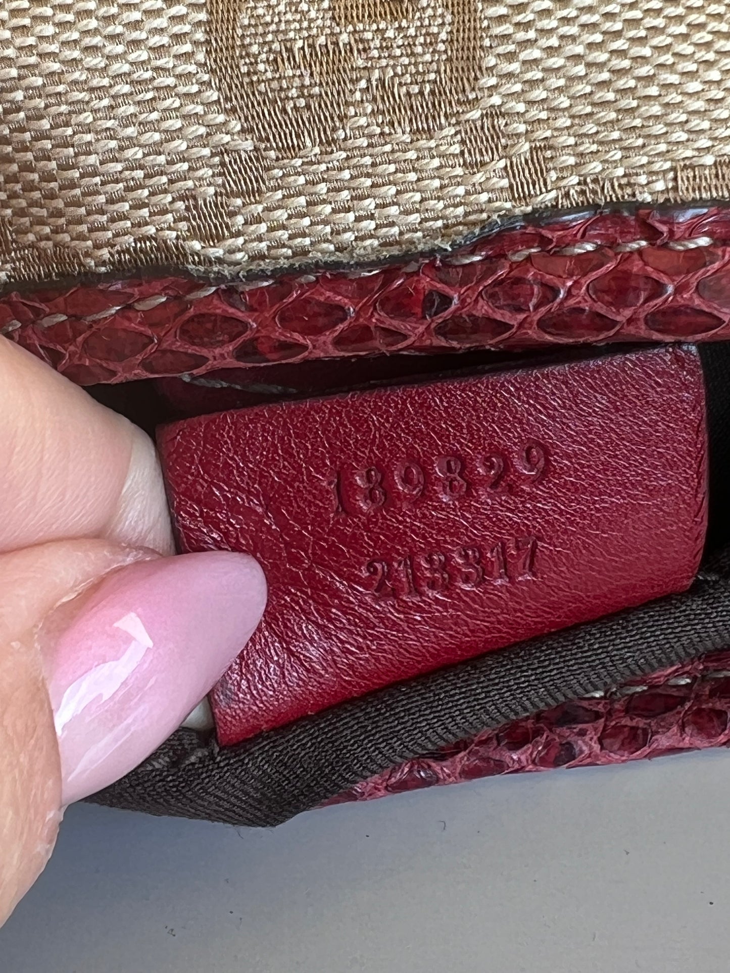 Gucci Hobo Snakeskin Bordeaux