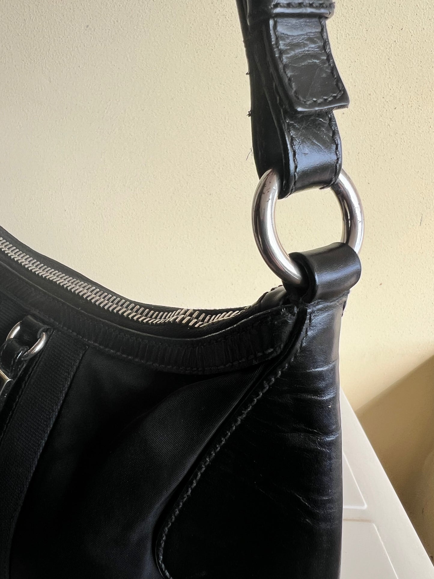 Prada Hobo nylon e pelle