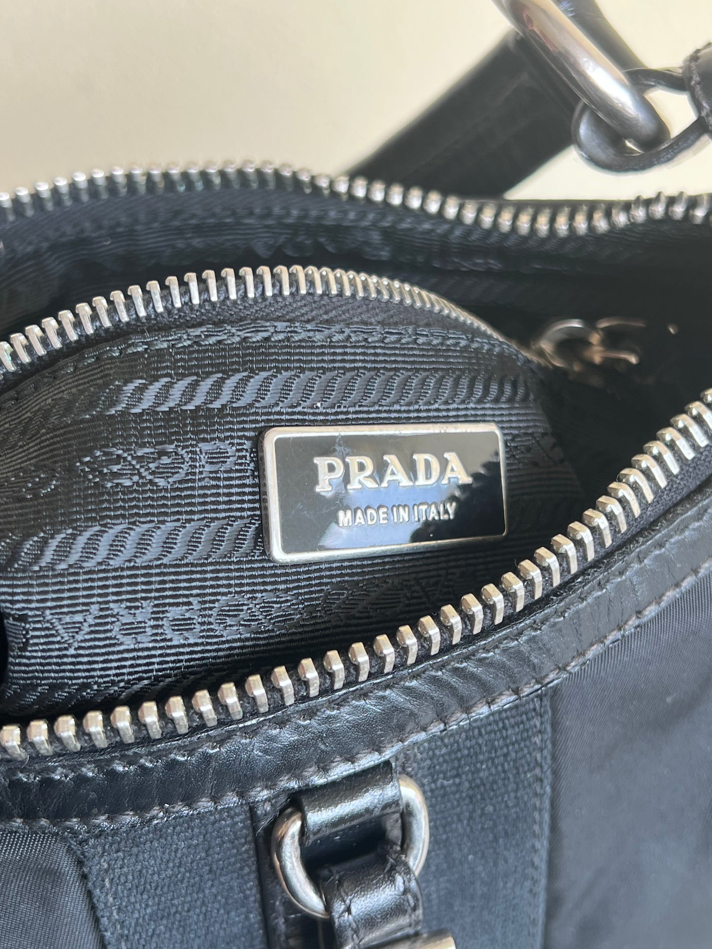 Prada Hobo nylon e pelle