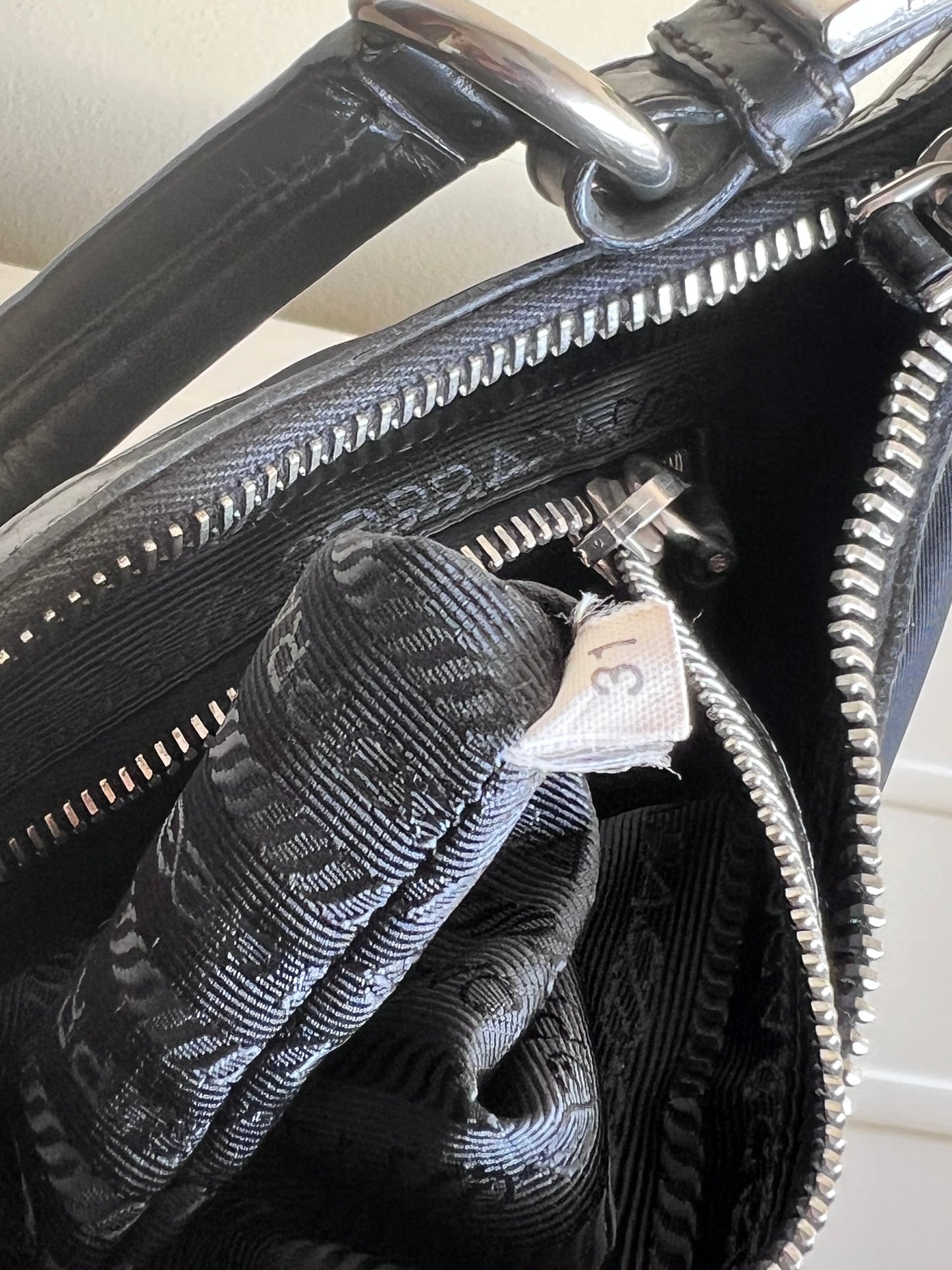 Prada Hobo nylon e pelle