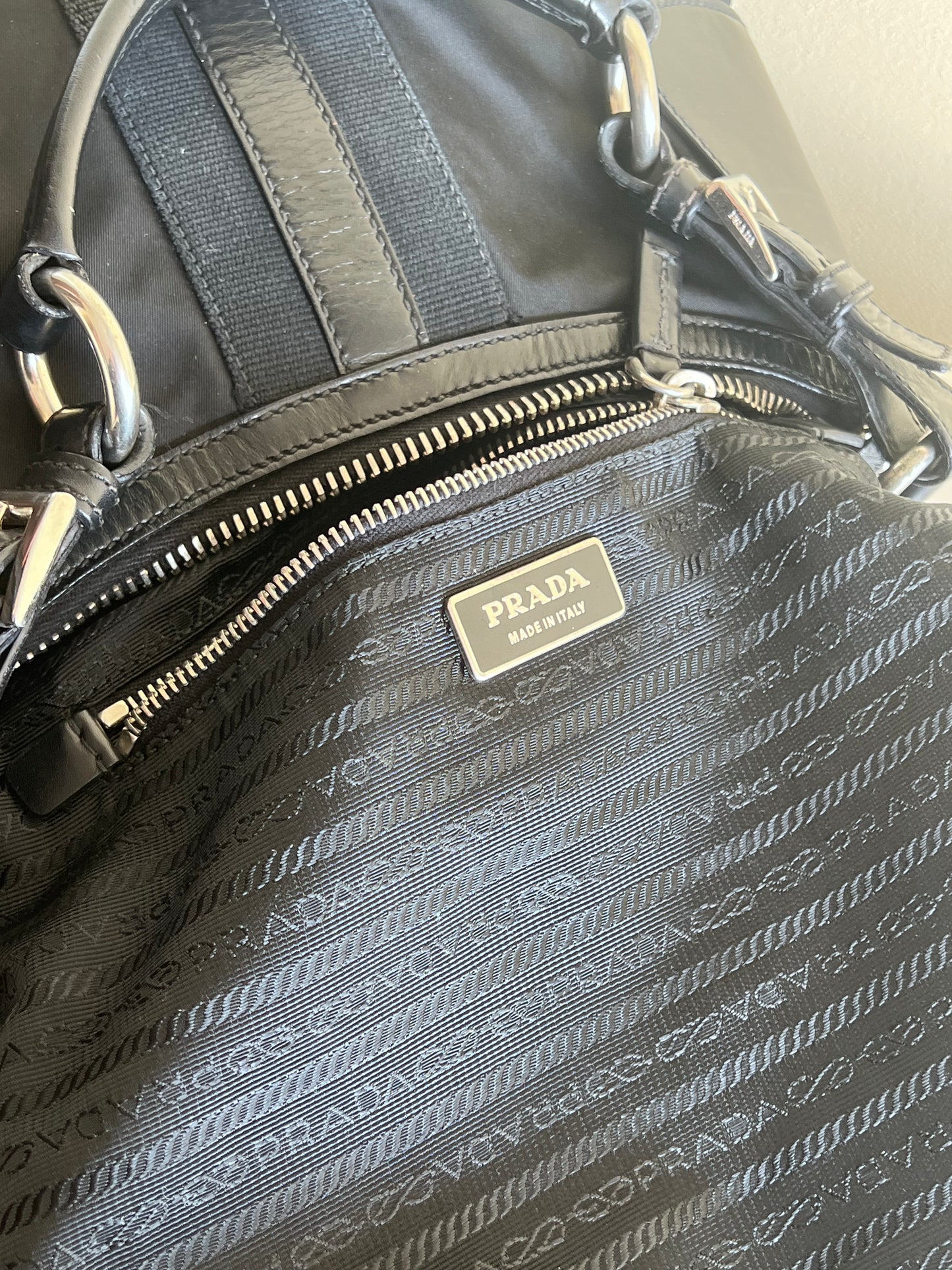 Prada Hobo nylon e pelle
