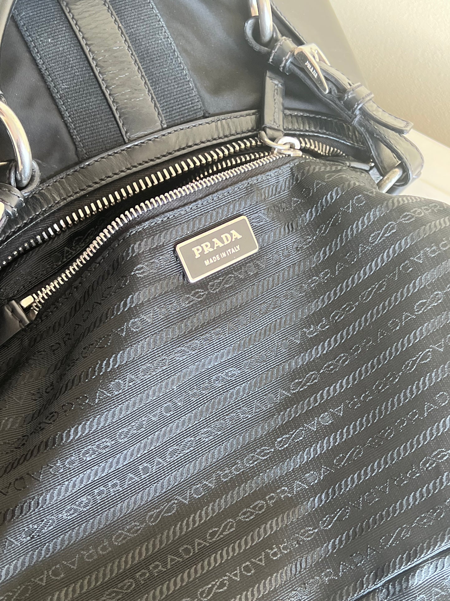 Prada Hobo nylon e pelle