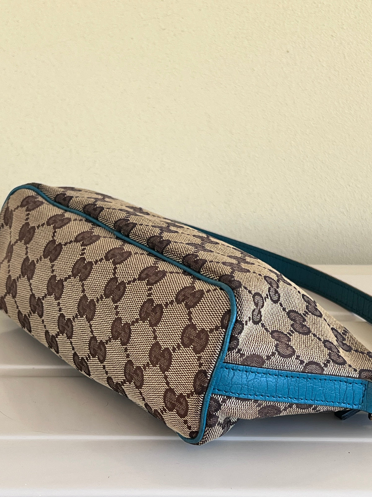 Gucci boat bag turquoise