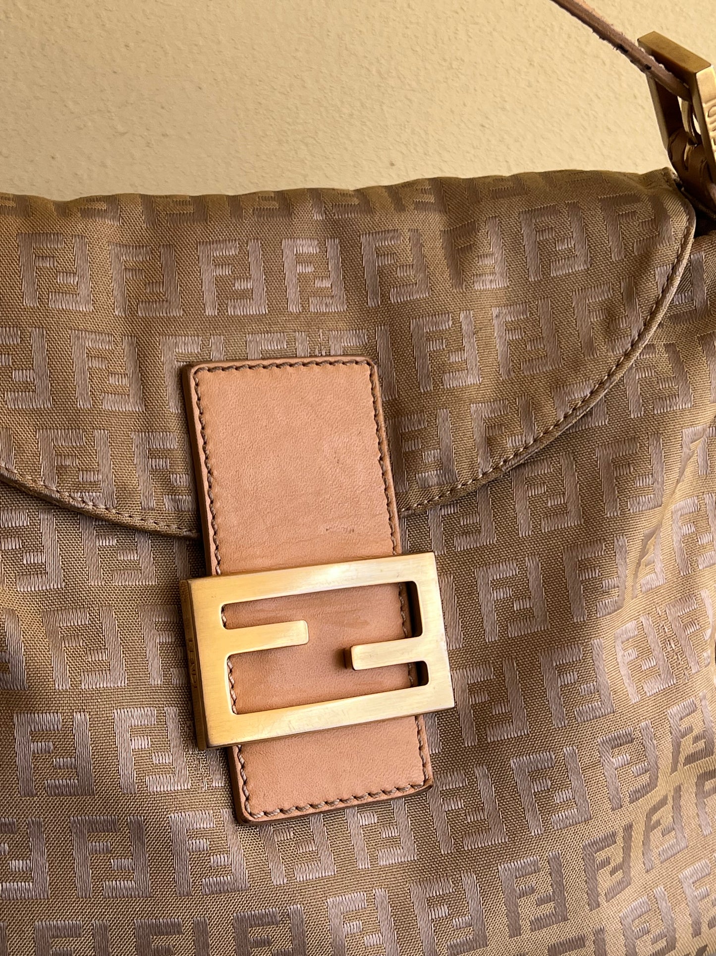 Fendi Mamma beige pattern