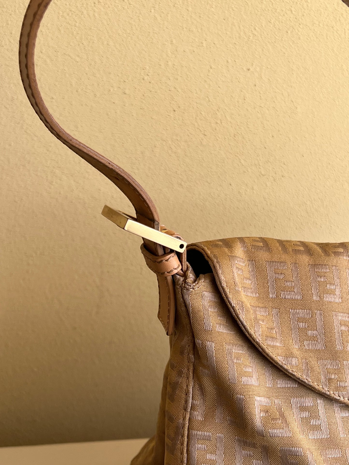 Fendi Mamma beige pattern