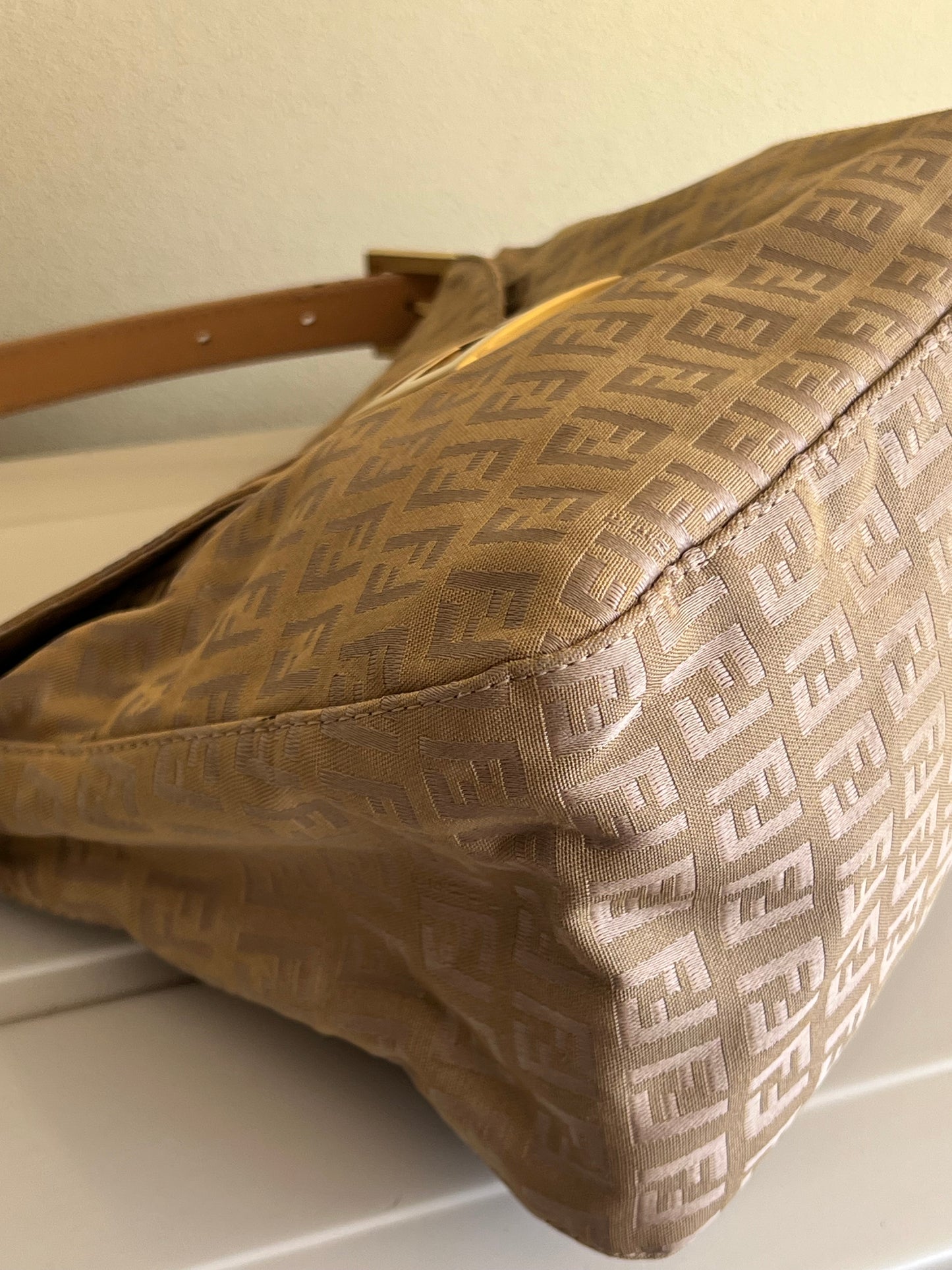 Fendi Mamma beige pattern
