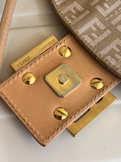 Fendi Mamma beige pattern