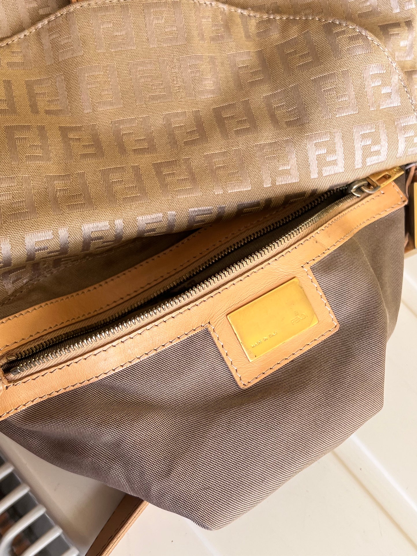 Fendi Mamma beige pattern