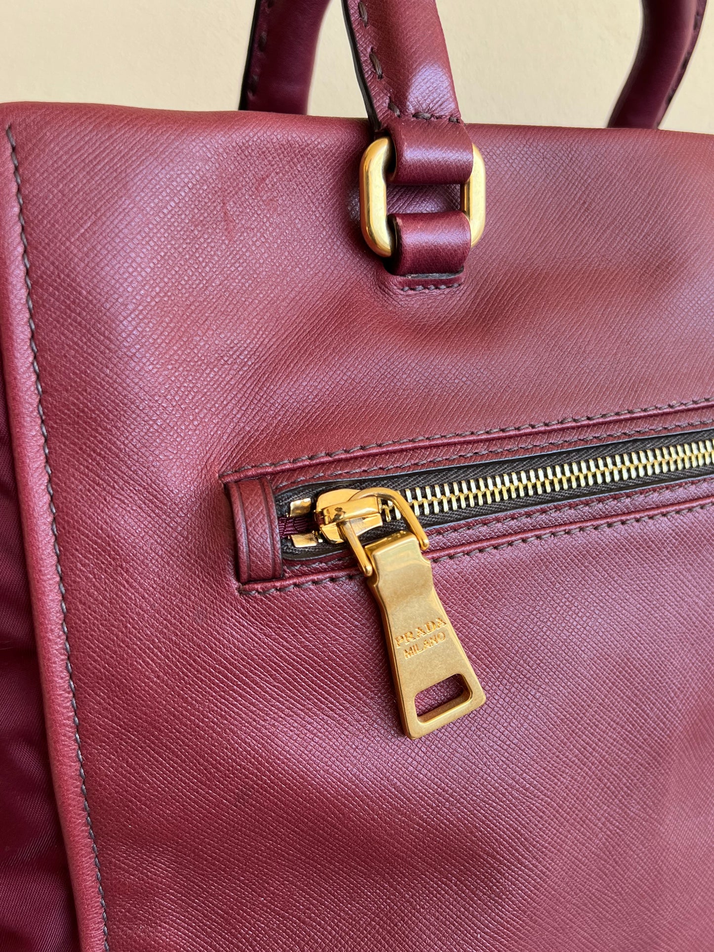 Prada tote Bordeaux